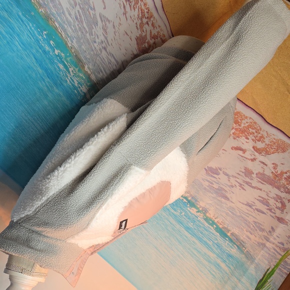 Columbia Lodge Sherpa In Dove Sea Salt Color Medium - Picture 7 of 8